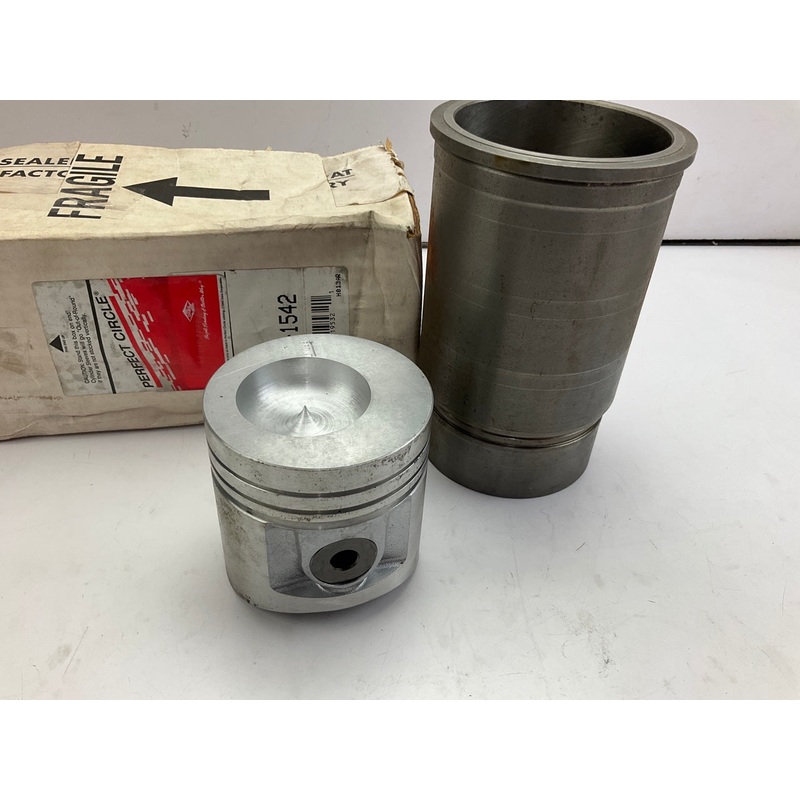 Perfect Circle 226-1542 Engine Cylinder & Piston Kit For John Deere JD440 N/A