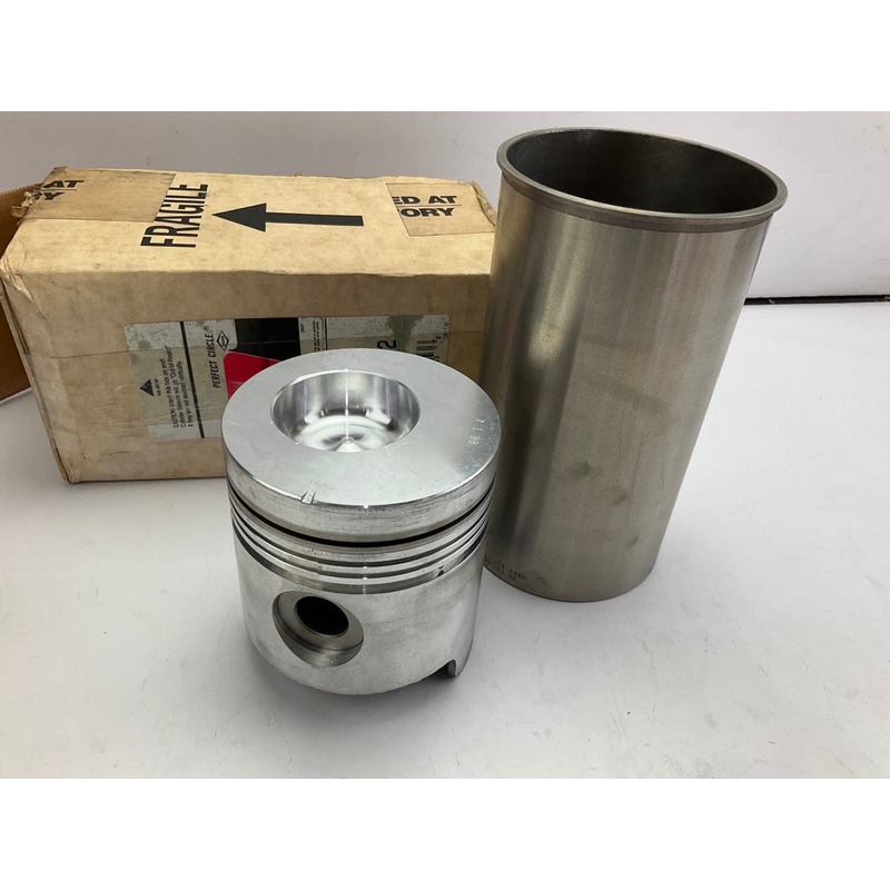 Perfect 226-1572 Engine Cylinder & Piston Kit For John Deere 201 401 Diesel