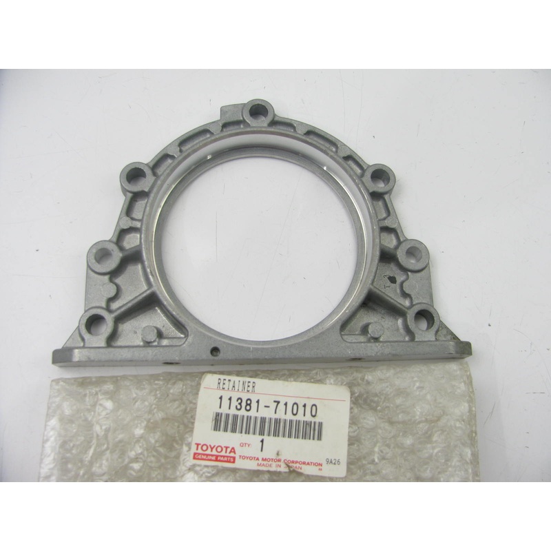 NOS OEM Rear Main Seal Retainer Plate 1984-1989 Toyota Van 2Y 3Y 4Y 11381-71010