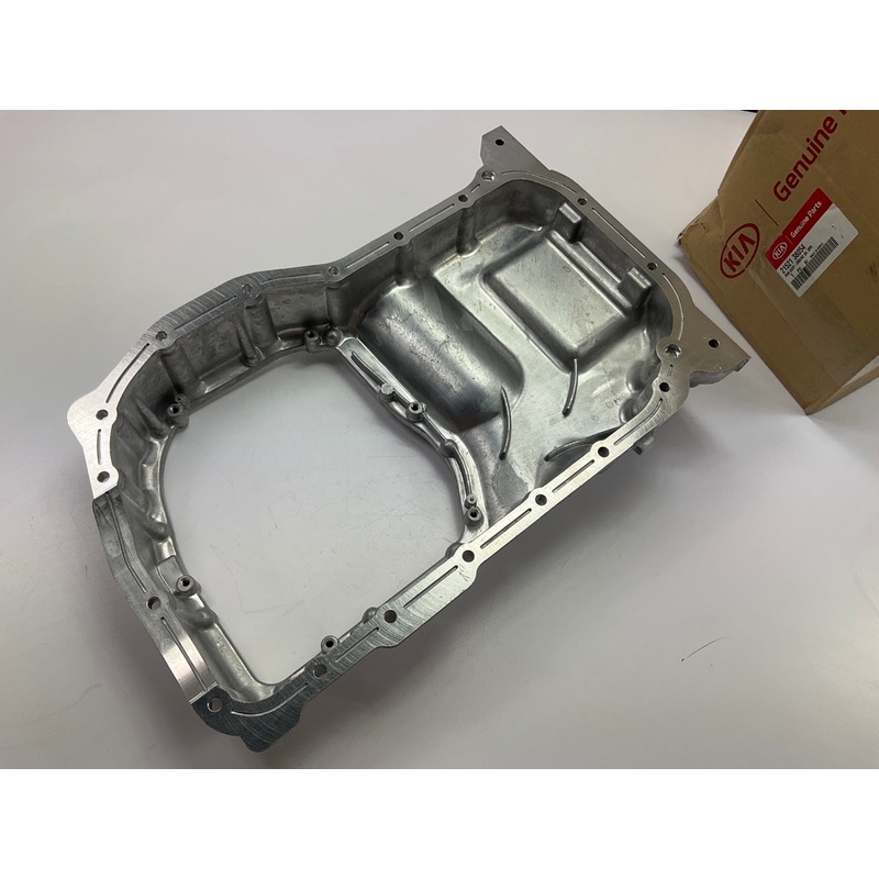 NEW Upper Engine Oil Pan OEM For 03-06 Optima, 03-06 Magentis 2.4L 2152138054