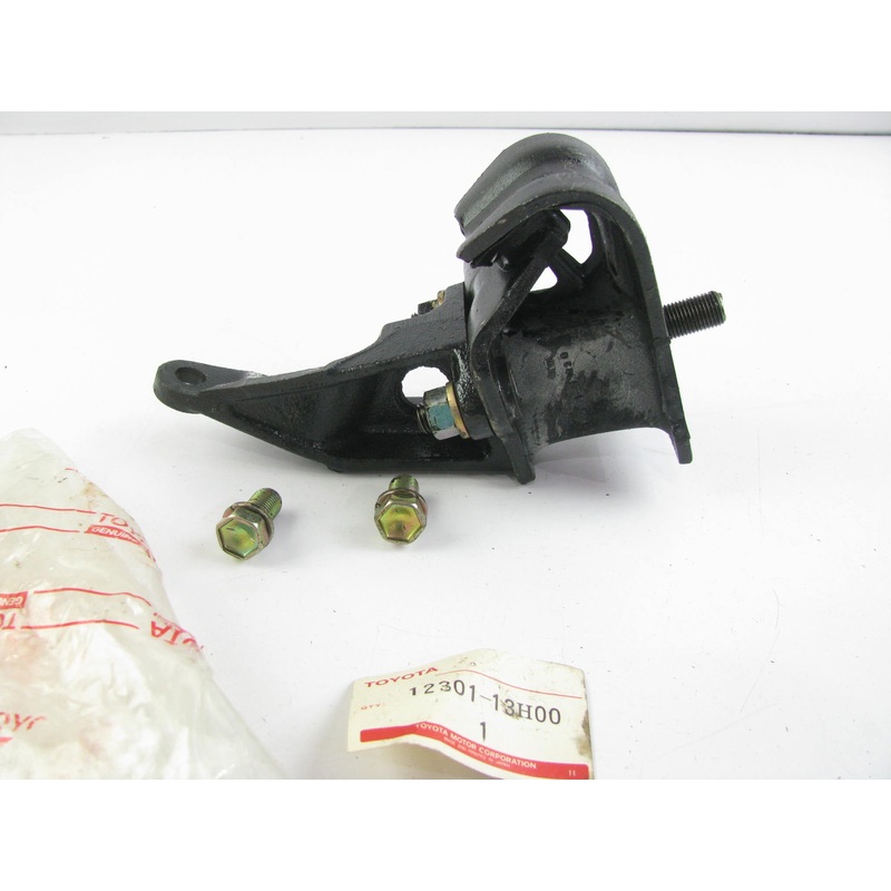 NOS GENUINE OEM Toyota 12301-13H00 R.H. Right Motor Mount For 1980-1982 Starlet