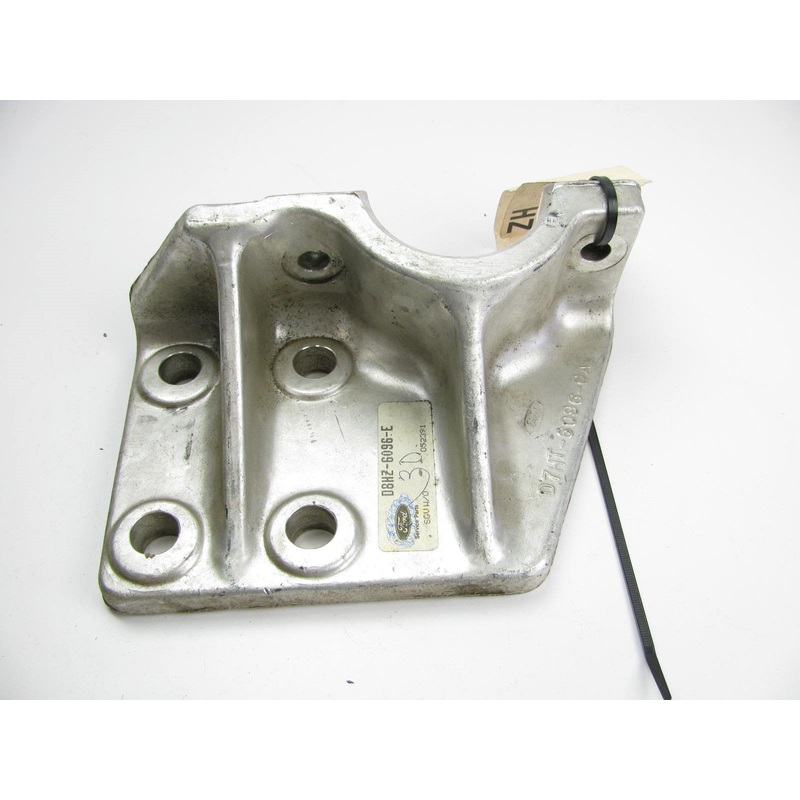 NOS OEM Ford Medium Truck CUMMINS N14 ENGINE FRONT MOTOR MOUNT D7HT-6096-DA