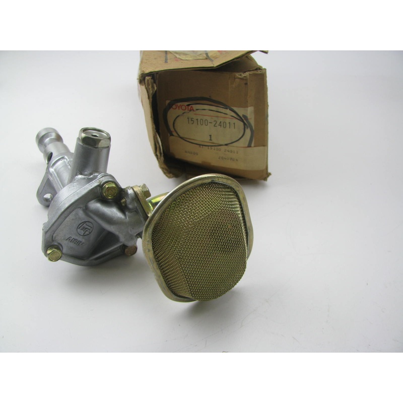 NOS - OEM Toyota 15100-24011 Engine Oil Pump For 1975-1979 1.2L 1.3L-L4