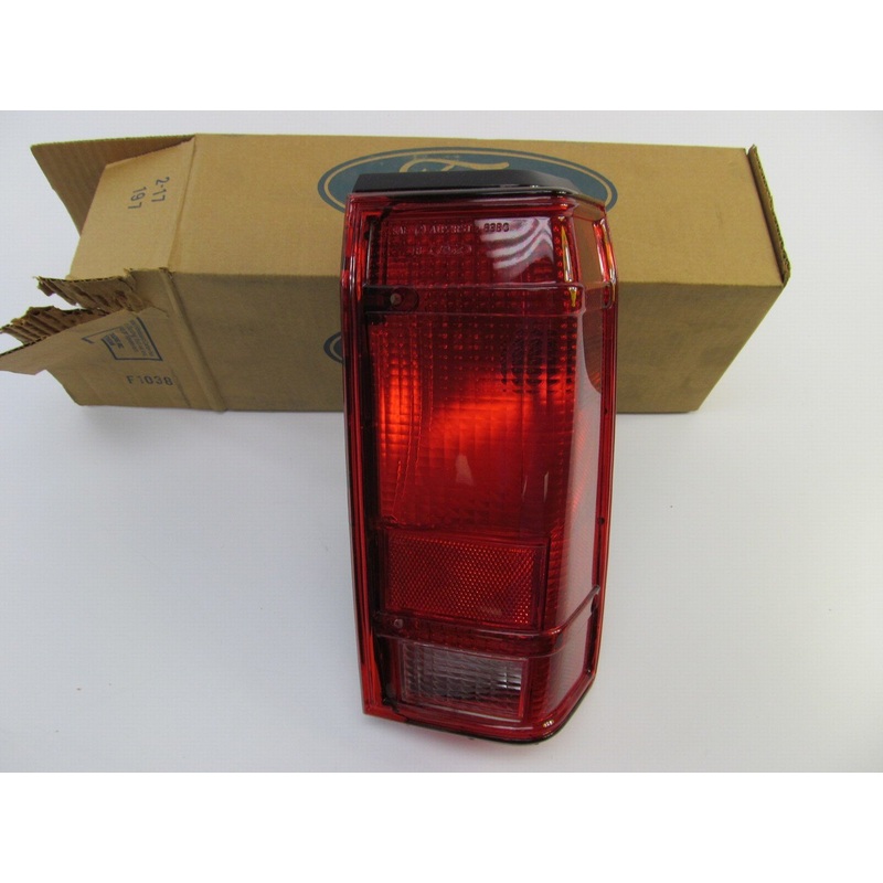 1984-1990 BRONCO II Right Passengers Side Tail Light Lamp OEM Ford E9TZ-13404-B