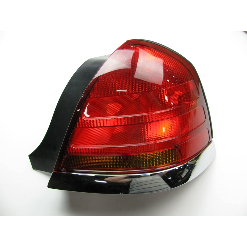 1999-2006 POLICE Crown Vic. OEM 1W7Z-13404-AA Tail Light Lamp RIGHT PASSENGERS