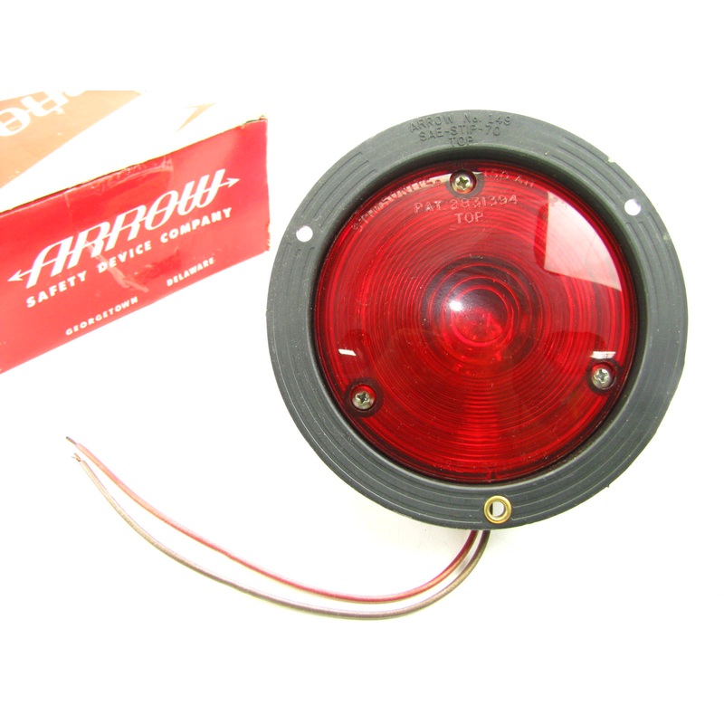 4'' Round Flange Mount, Plastic Housing  Red  Stop Turn Light,  Arrow 149-01-122