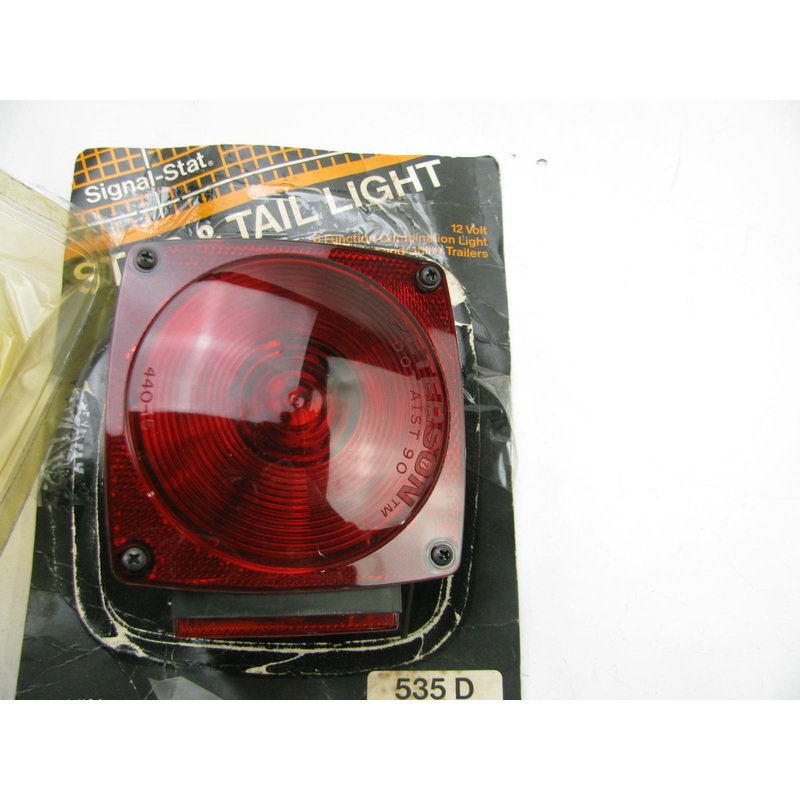 535D Signal-Stat Right Hand  Combination Trailer Truck Tail Light