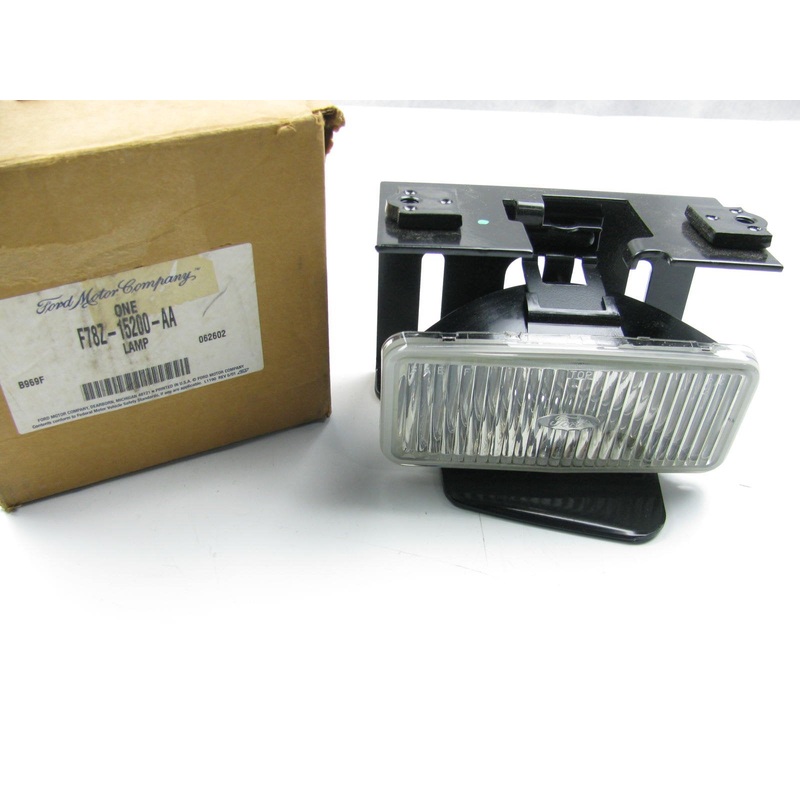 97-00 Ford Windstar Right Passenger Fog Lamp Light NEW Genuine OEM  F78Z-15200-A