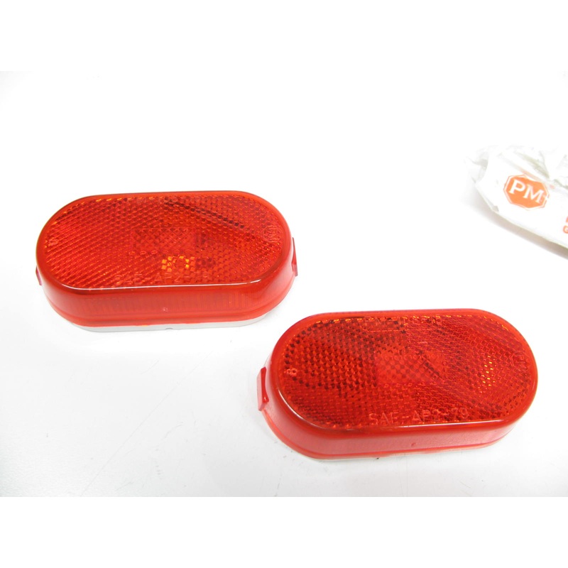 (x2) P-M 106R Combination Two-Bulb Clearance Marker Light W/reflex