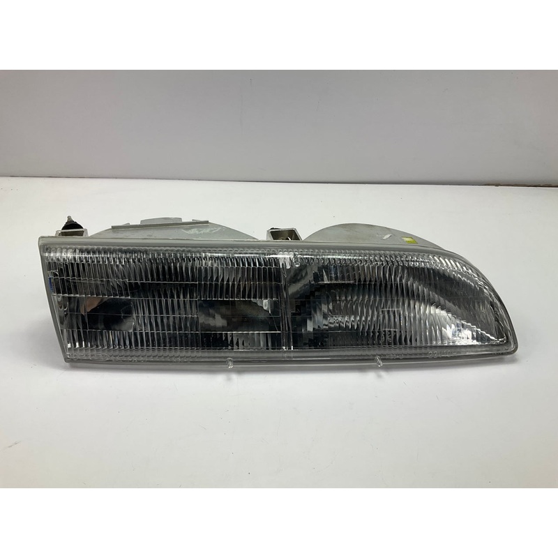 USED OEM E9SZ-13008-A Right Passenger Head Lamp Headlight 89-93 Ford Thunderbird