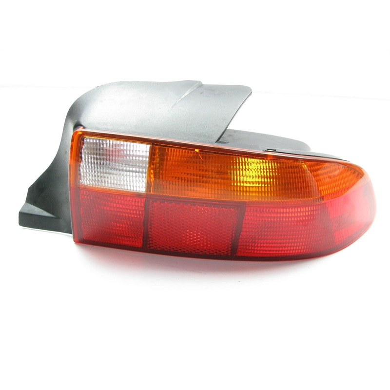 USED - OEM Right Passengers Side Tail Light Lamp For 1996-2002 BMW Z3 Roadster