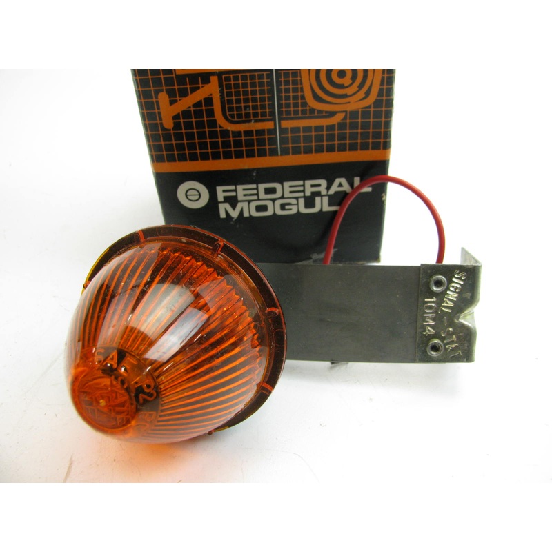 Vintage Signal Stat 1004A Amber ''Beehive'' Clearance Side Marker Lamp Light Lamp