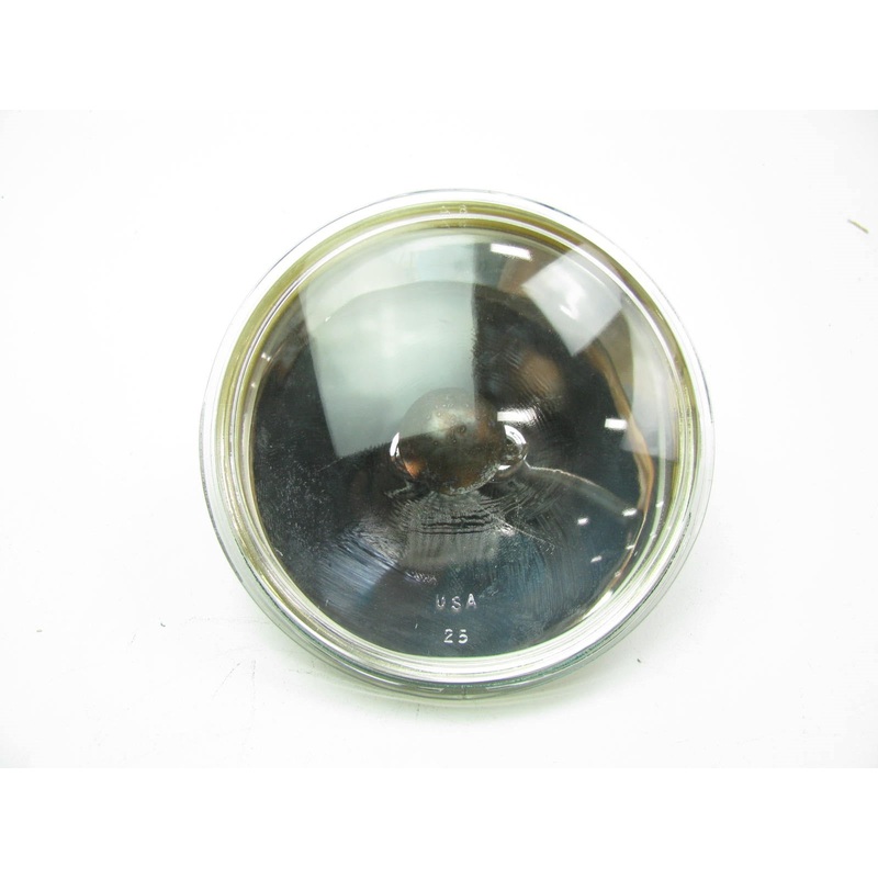 WAGNER 4515 30 Watt 6.4 Volt Sealed Beam Spotlight Lamp Light Bulb PAR36 4.5''