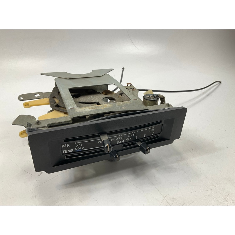 USED #10040 - Heater Climate Control Switch Panel OEM For 1974 Datsun 260Z