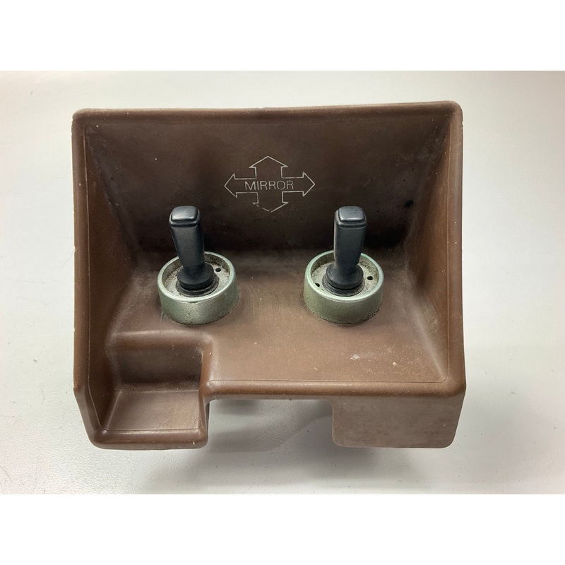 USED - #686 Brown Mirror Adjust Switch OEM For 1979-1983 Datsun 280zx