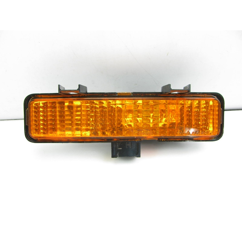 USED - FRONT DRIVER SIDE LH TURN LIGHT SIGNAL LAMP Glo-Brite TMC448
