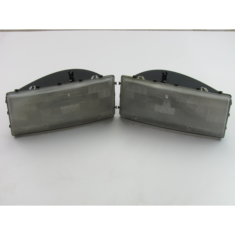 USED - OEM 04773252-04773253-U Headlamp Set 1989-95 Spirit Acclaim 90-94 LeBaron