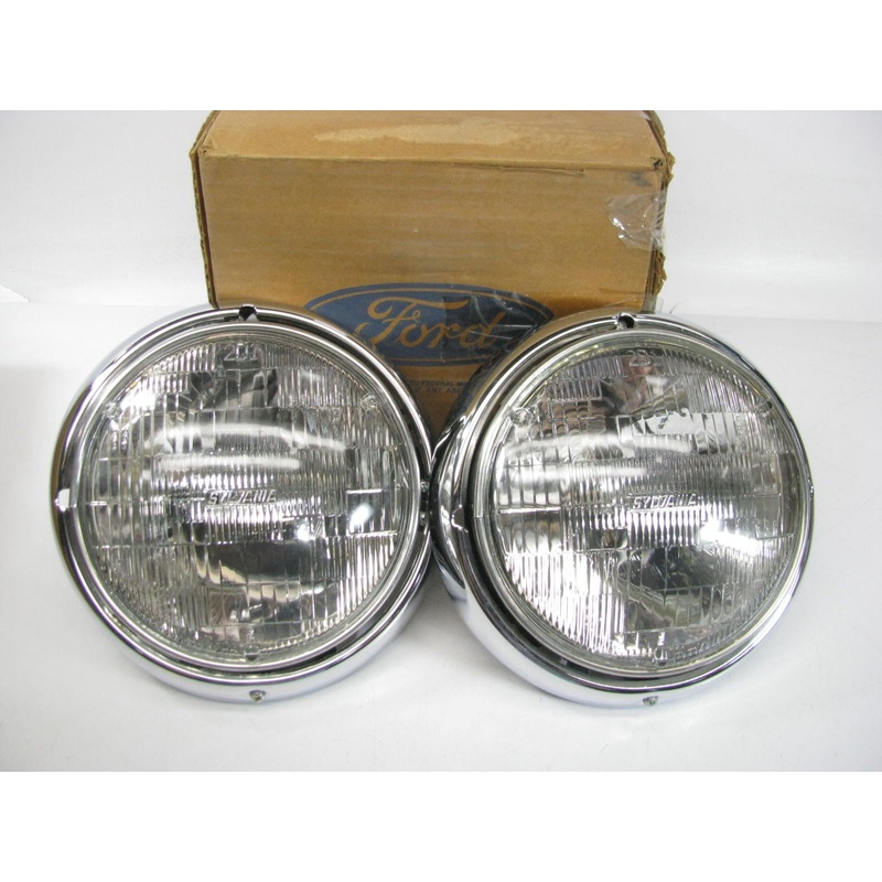(2) UNIVERSAL Genuine OEM Ford Round Headlamps Head Lights - E350 Cutaway Van