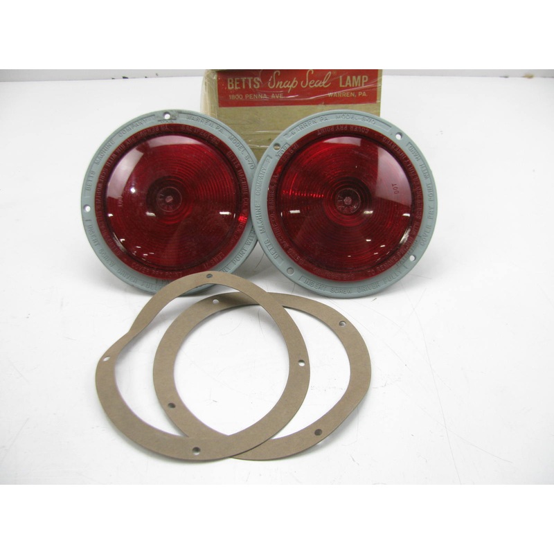 (2) Vintage Betts 70-01122 Red Stop Turn Tail Lamp Lights - PAIR AS SHOWN