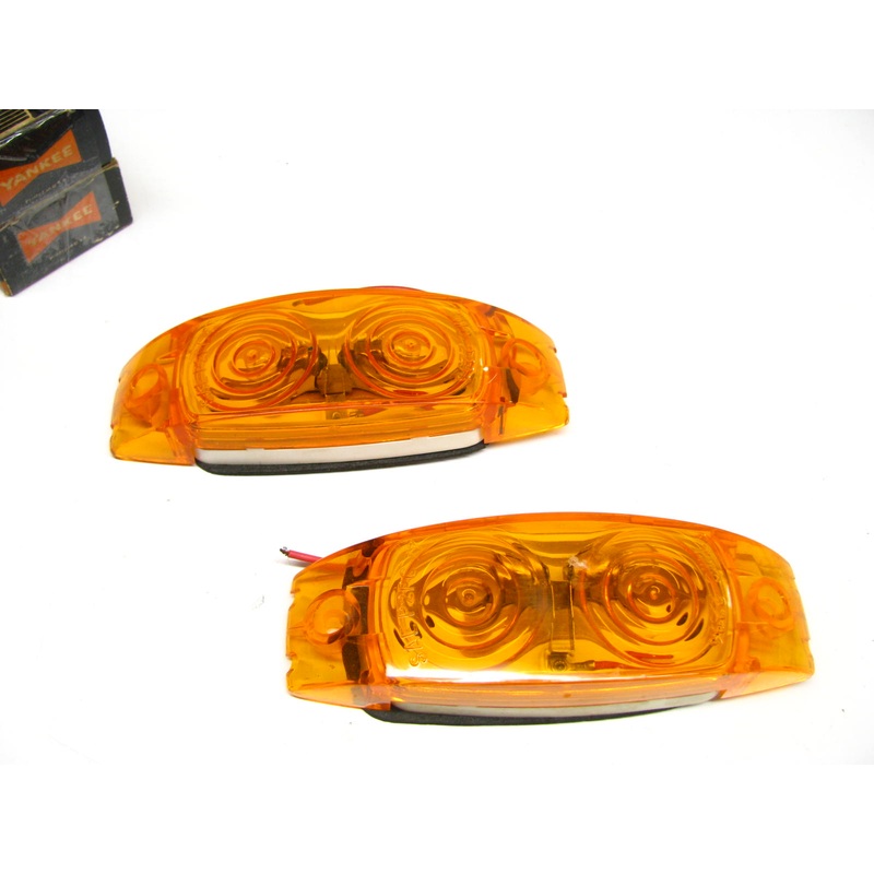 (2) Vintage Yankee 88A Amber  Double Bulls Eye Side Marker Lights