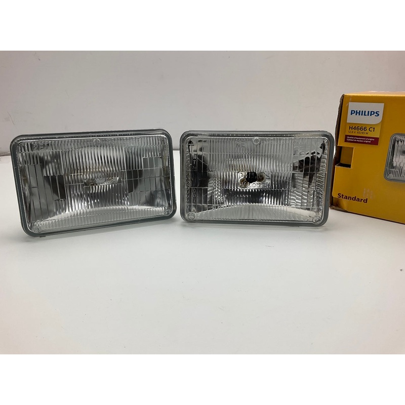 (2) Philips H4666C1 Sealed Beam Headlamp Headlight Lamp Light Bulb H4666