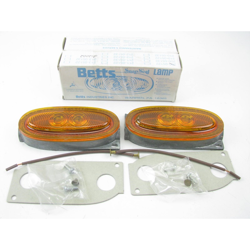 (2) Betts 211002 Amber B21 Aluminum Low Profile Side Marker Clearance Lamp Light