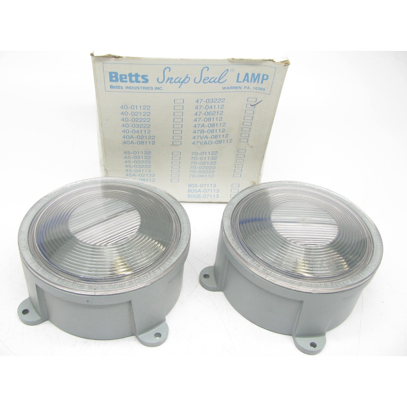 (2) Betts 47-04112 VINTAGE 47-SERIES Surface Mount Backup Light Lamp
