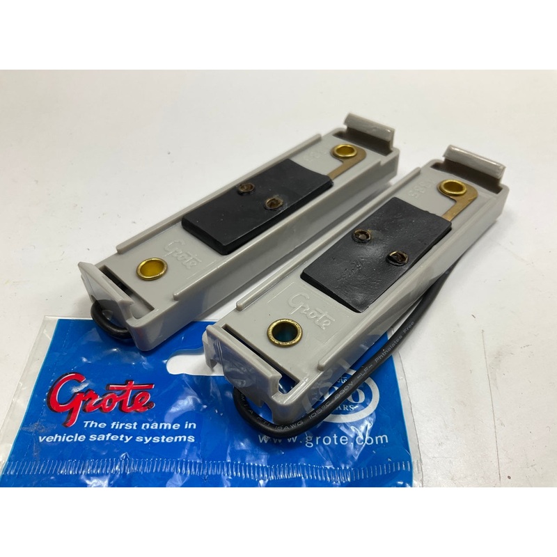 (2) Grote 43850 Low Profile Mounting Bracket For Clearance / Marker Lamps