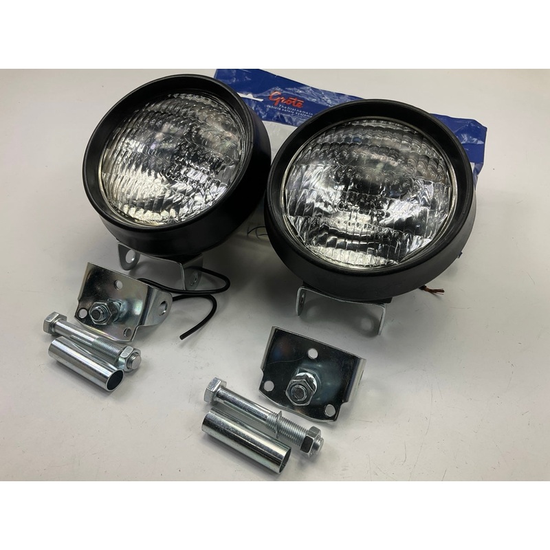 (2) Grote 64931 5'' 12V Tractor Utility Lights - Sealed Beam Spot Lamp PAR36