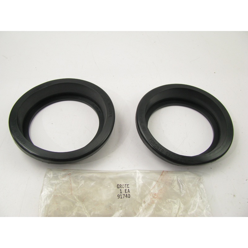 (2) Grote 91740 Open Grommet For 4'' Round Lights