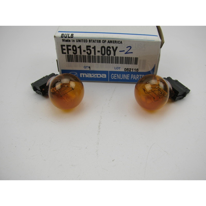 (2) NEW - OEM For 01-05 Mazda Tribute EF91-51-06Y Turn Signal Light Bulbs