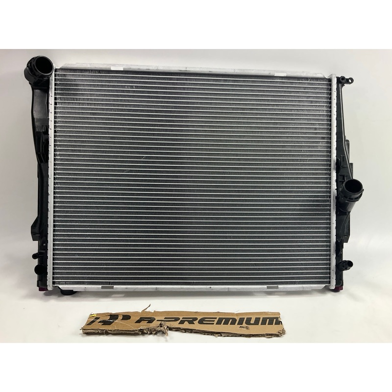 Apremium APRAD025 Radiator - STORAGE SCUFFS