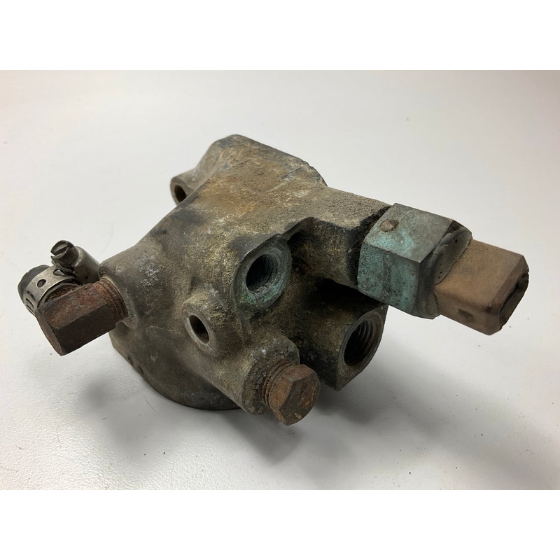 USED Original Coolant Water Outlet Thermostat Housing OEM For 79-83 Datsun 280zx