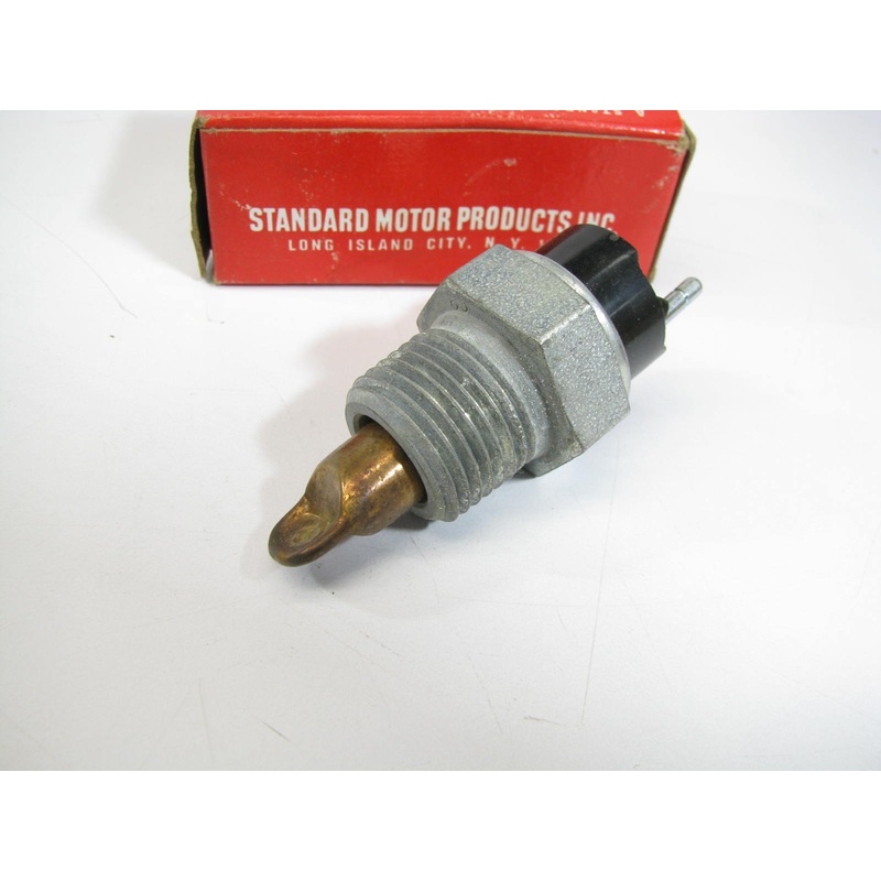 Standard Motor Products TS-21 Engine Coolant Temperature Sensor Switch