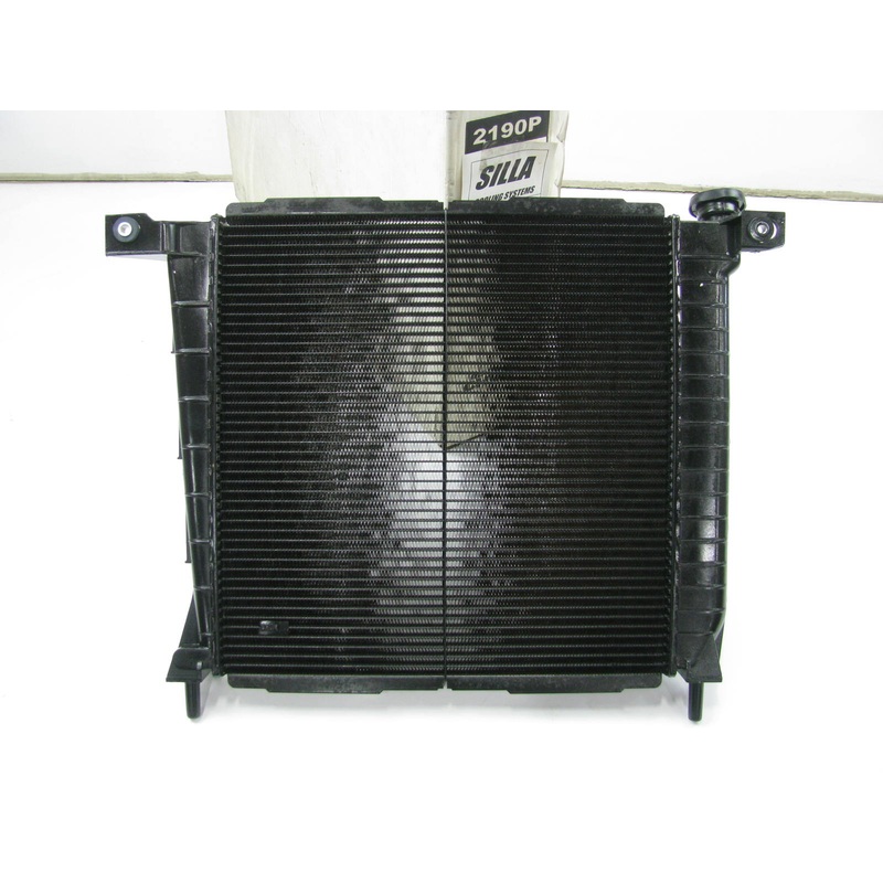Silla MANUAL TRANS ONLY Radiator - 1985-94 Ranger 91-94 Explorer 85-90 Bronco II