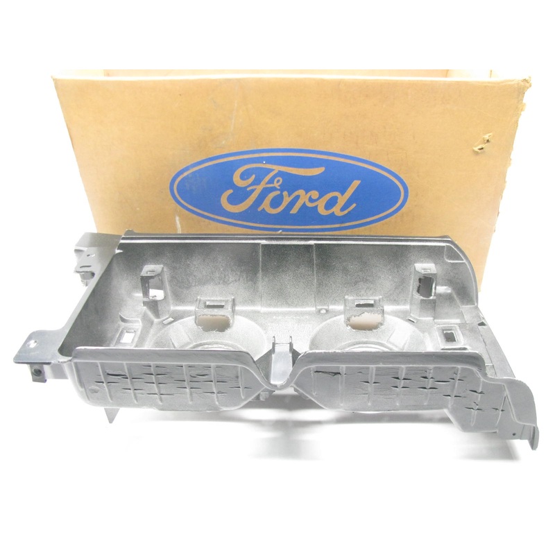 NOS - OEM Ford E4AZ-8190-D Front Left Radiator Grille Opening Panel 1980-82 LTD