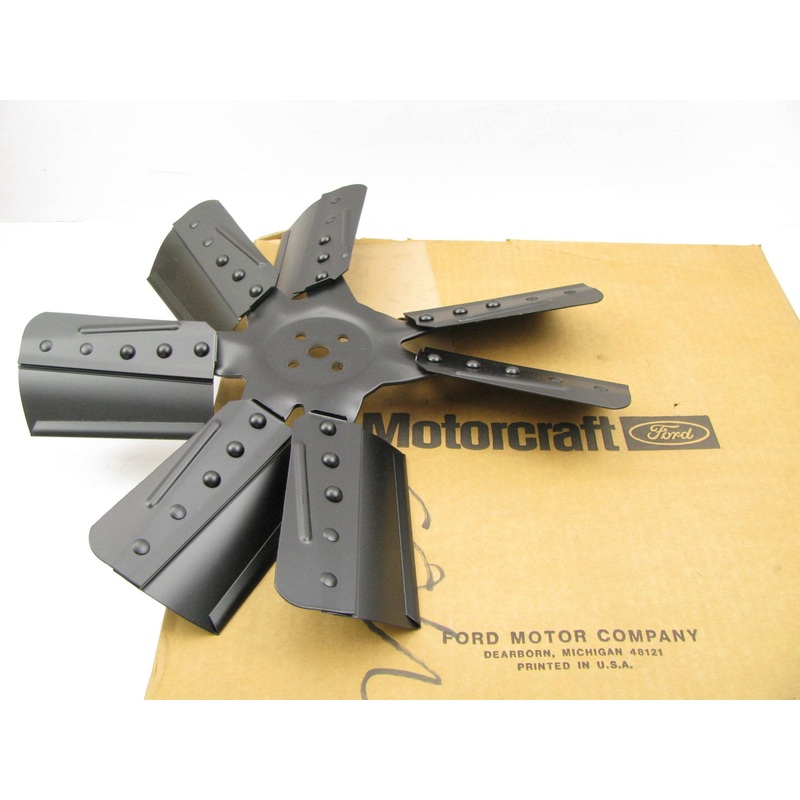 NOS OEM Ford Motorcraft YA-159 7-blade 17.5'' Cooling Fan Blade D9PE-8600-AA.