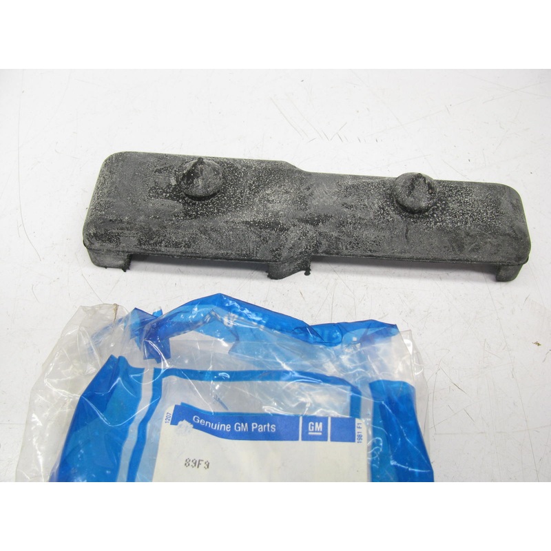 NOS - OEM GM Radiator Insulator 15638535 For 1990-2002 C6500, C7500
