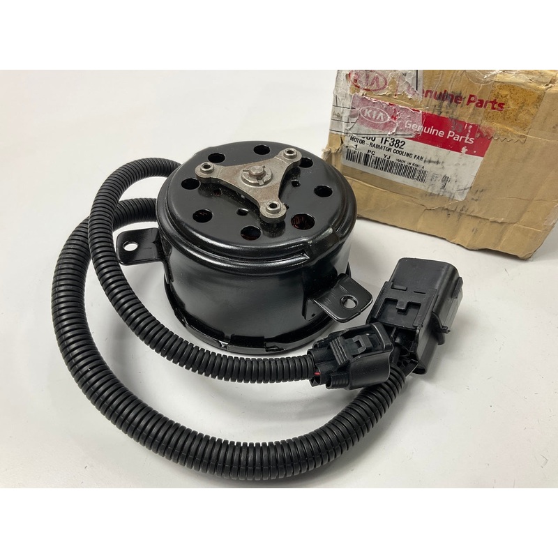 NEW GENUINE Radiator Cooling Fan Motor OEM For 07-10 Sportage 2.7L 253861F382