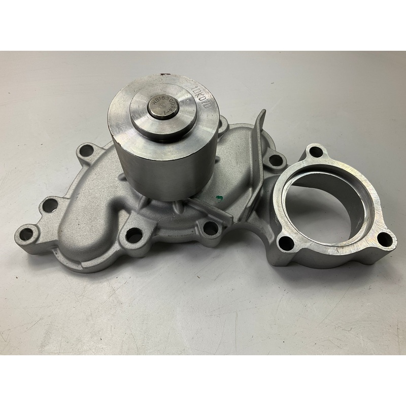 NEW - OUT OF BOX 42256 Engine Water Pump For 1993-1995 Toyota 3.0L-V6