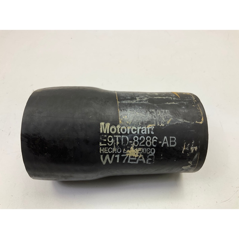 NEW - OUT OF BOX MOTORCRAFT E9TD-8286-AB LOWER Radiator Coolant Hose