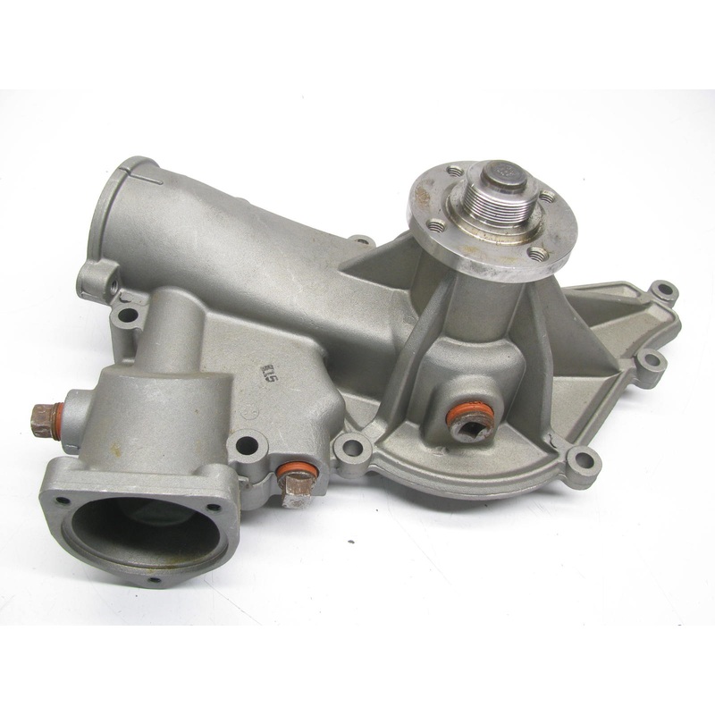 NEW - OUT OF BOX OE Engine Water Pump  1818182C4 / FP2289
