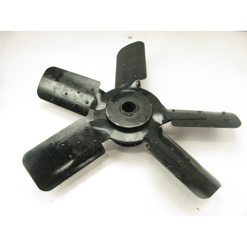 NEW - OUT OF BOX  - OEM Ford E0HT-KA Fan Blade