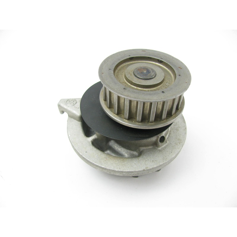 NEW - OUT OF BOX - OEM GM / Opel 90128241 Water Pump Astra Kadett